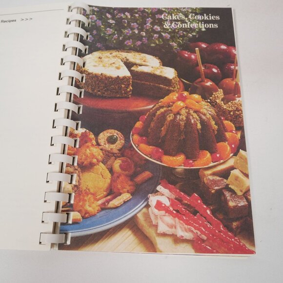 VTG Our Favorite Recipes Cookbook By Three Points Community Club Inc. Tucson AZ - Picture 9 of 11